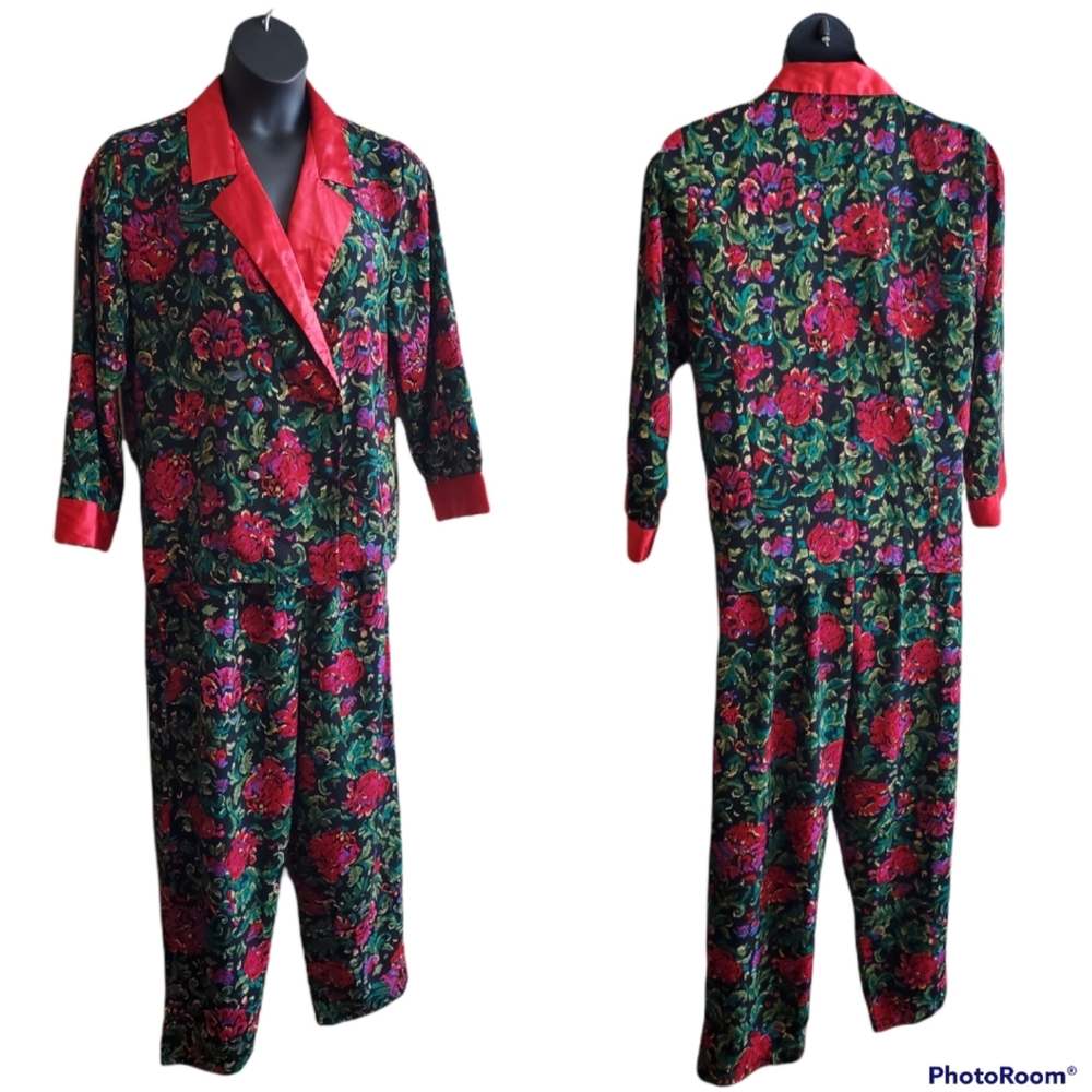 Victoria's Secret Gold Labrl vintage double breasted satin pj set size Medium